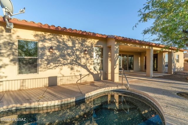 12925 N High Hawk Drive, Marana, AZ 85658