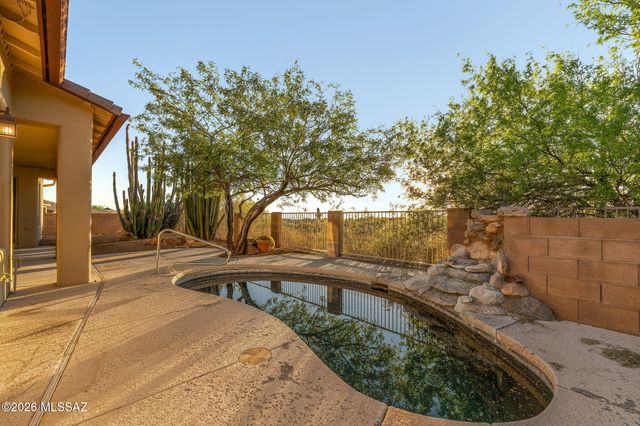 12925 N High Hawk Drive, Marana, AZ 85658