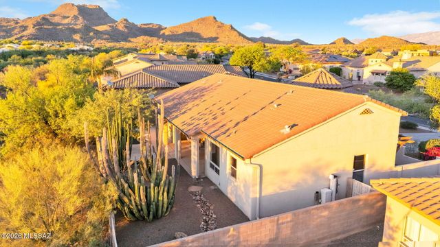 12925 N High Hawk Drive, Marana, AZ 85658