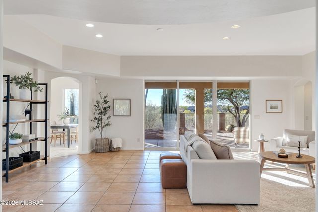 12925 N High Hawk Drive, Marana, AZ 85658