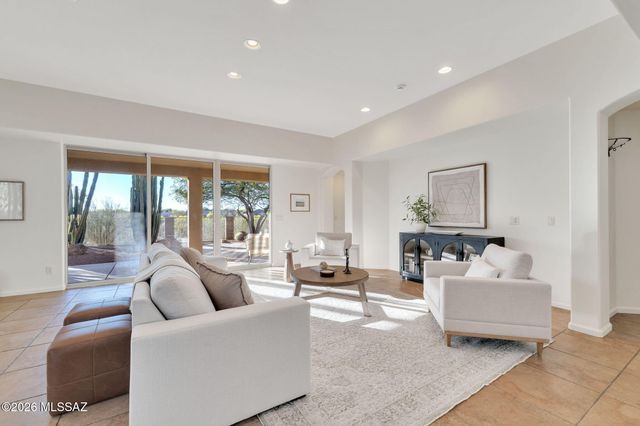 12925 N High Hawk Drive, Marana, AZ 85658