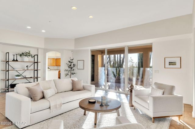 12925 N High Hawk Drive, Marana, AZ 85658