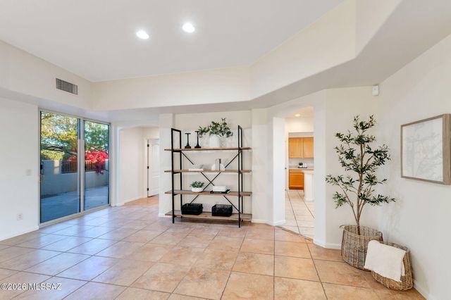 12925 N High Hawk Drive, Marana, AZ 85658