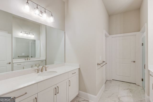 5630 overlook club Circle, Suwanee, GA 30024