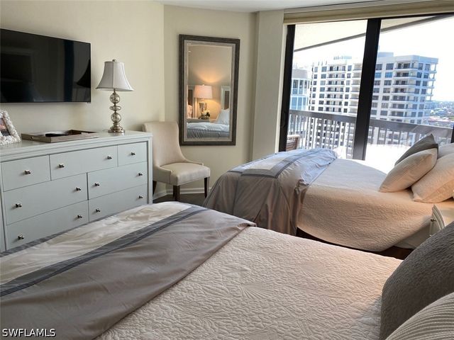 4551 Gulf Shore BLVD N 1606, Naples, FL 34103