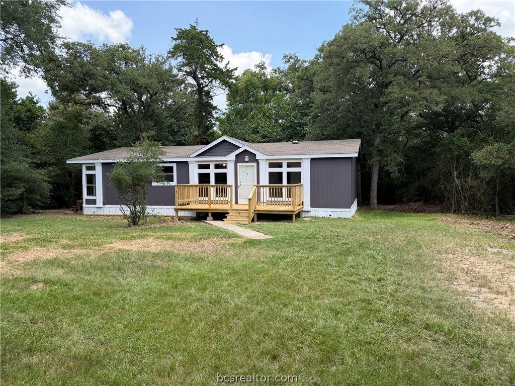 10801 Noble Oaks Lane, Bryan, TX 77807 — exterior