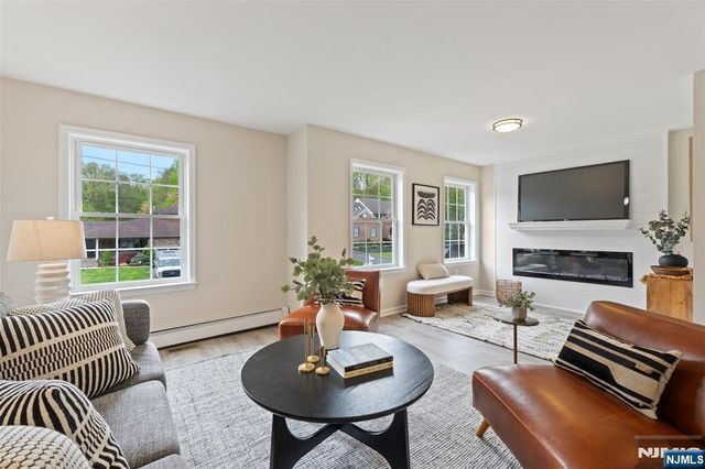 128 Big Piece Road, Fairfield, NJ 07004