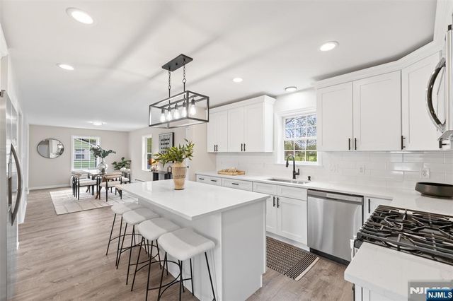 128 Big Piece Road, Fairfield, NJ 07004