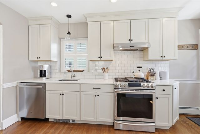 9 Mendum Street, Melrose, MA 02176