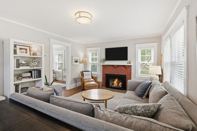 9 Mendum Street, Melrose, MA 02176