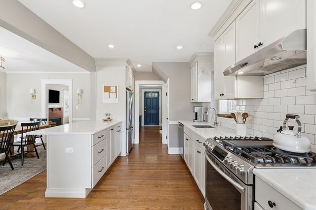 9 Mendum Street, Melrose, MA 02176
