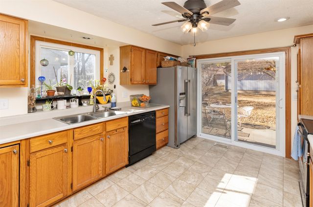 4532 71st Street, Urbandale, IA 50322