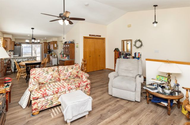 4532 71st Street, Urbandale, IA 50322