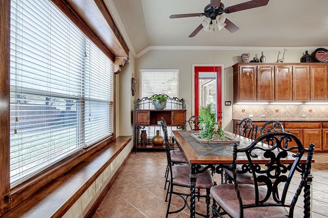 1100 Starleaf Drive, Mansfield, TX 76063