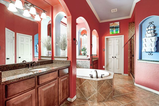 1100 Starleaf Drive, Mansfield, TX 76063