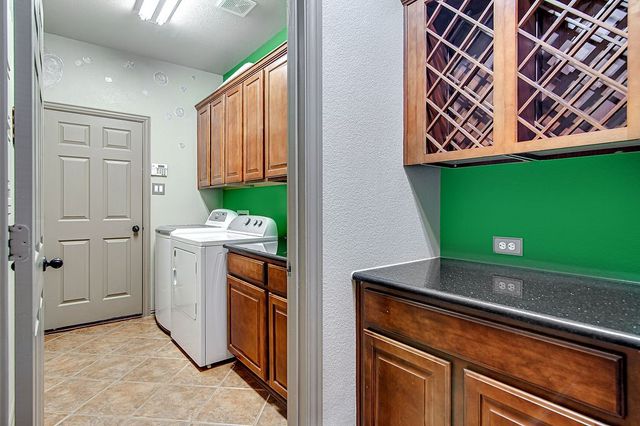 1100 Starleaf Drive, Mansfield, TX 76063