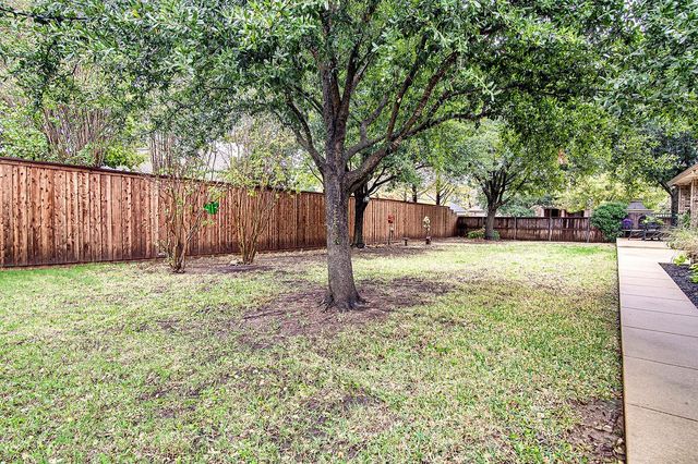 1100 Starleaf Drive, Mansfield, TX 76063