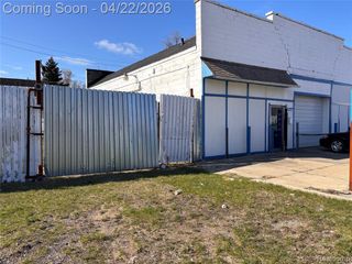 10717 Fenkell Street, Detroit, MI 48238