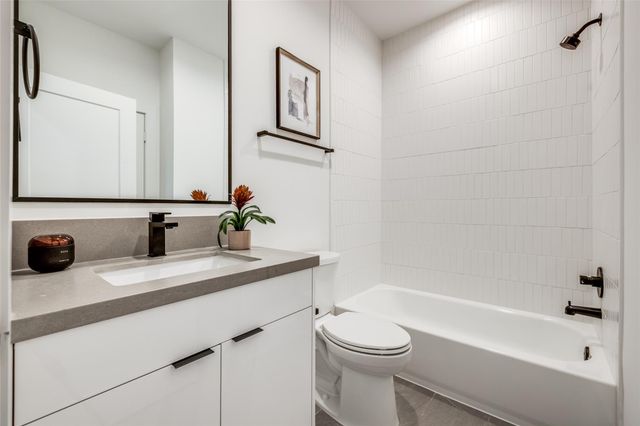 2412 Elmen Street, Houston, TX 77019