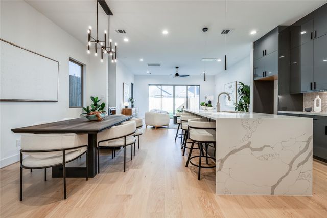 2412 Elmen Street, Houston, TX 77019