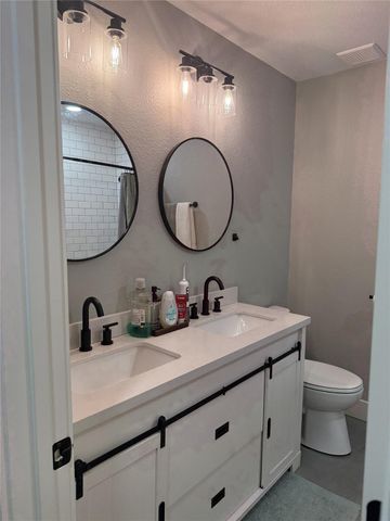 415 W Lake Drive, Livingston, TX 77351