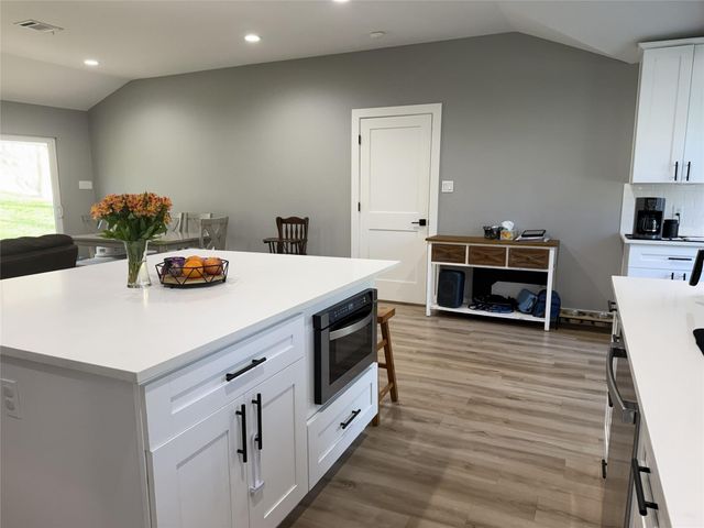 415 W Lake Drive, Livingston, TX 77351