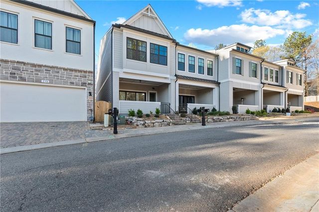 777 STICKLEY OAK Way, Woodstock, GA 30189
