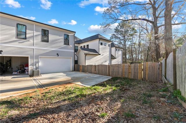 777 STICKLEY OAK Way, Woodstock, GA 30189