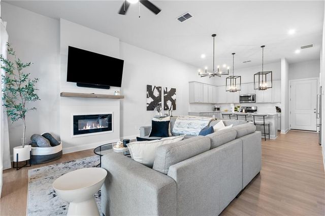777 STICKLEY OAK Way, Woodstock, GA 30189