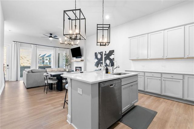 777 STICKLEY OAK Way, Woodstock, GA 30189