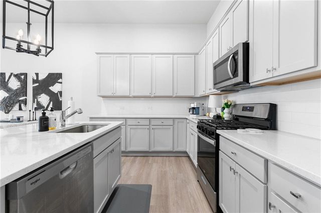 777 STICKLEY OAK Way, Woodstock, GA 30189