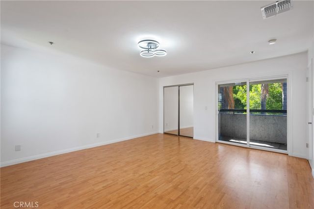 138 S Adams 1, Glendale, CA 91205