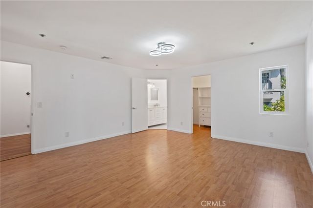 138 S Adams 1, Glendale, CA 91205
