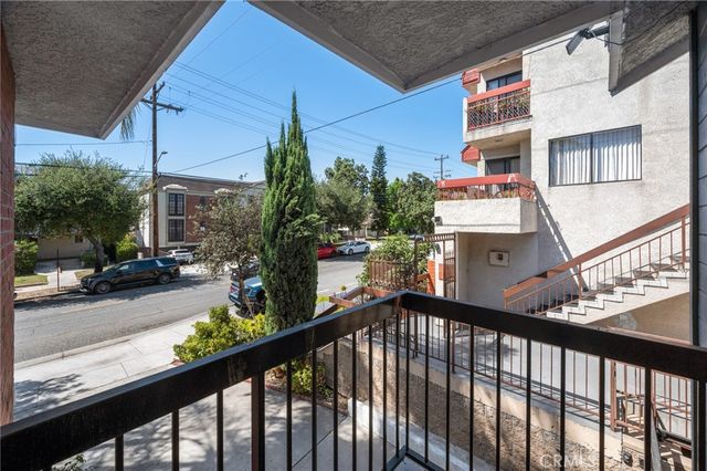 138 S Adams 1, Glendale, CA 91205