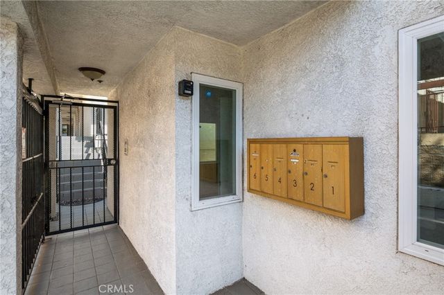 138 S Adams 1, Glendale, CA 91205