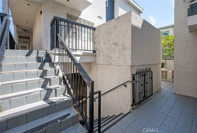 138 S Adams 1, Glendale, CA 91205