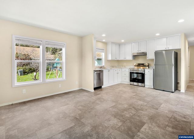 175 E Main St, Alsea, OR 97324