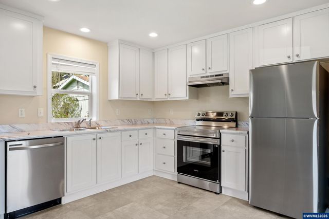 175 E Main St, Alsea, OR 97324