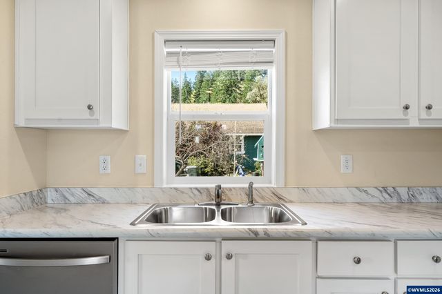 175 E Main St, Alsea, OR 97324