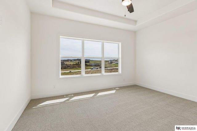 8815 Legacy Street, Papillion, NE 68046