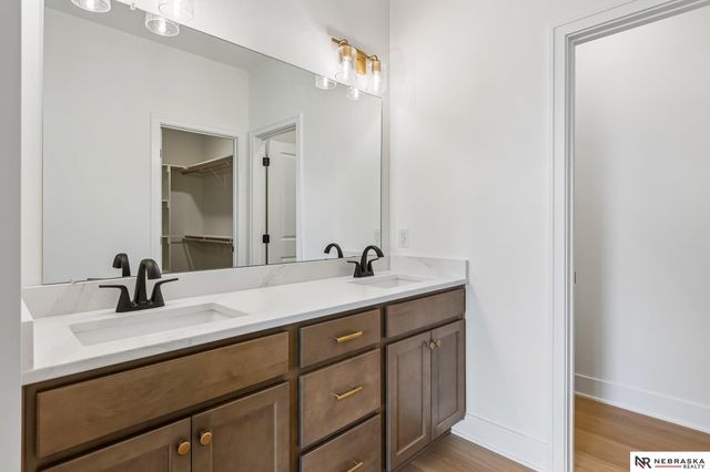 8815 Legacy Street, Papillion, NE 68046