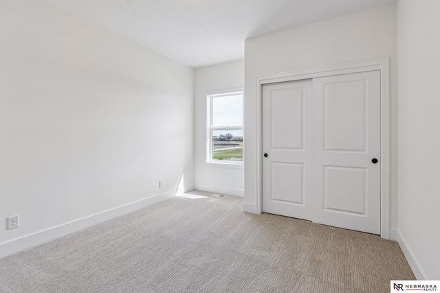 8815 Legacy Street, Papillion, NE 68046