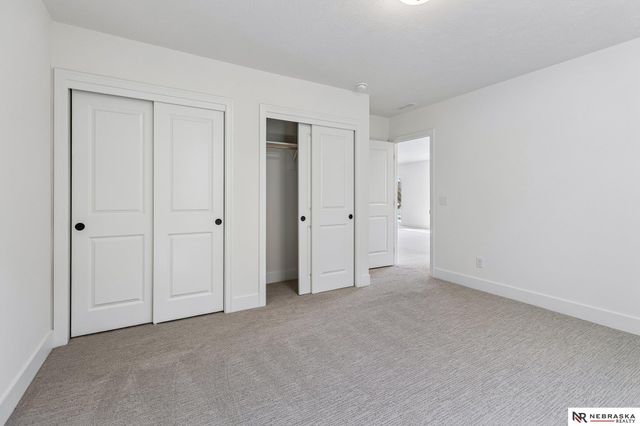 8815 Legacy Street, Papillion, NE 68046