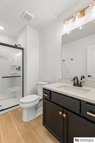 8815 Legacy Street, Papillion, NE 68046