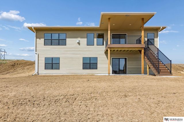 8815 Legacy Street, Papillion, NE 68046