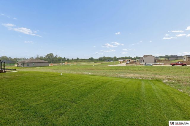 8815 Legacy Street, Papillion, NE 68046