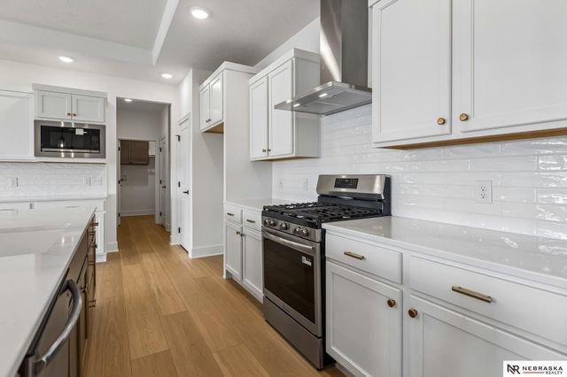 8815 Legacy Street, Papillion, NE 68046