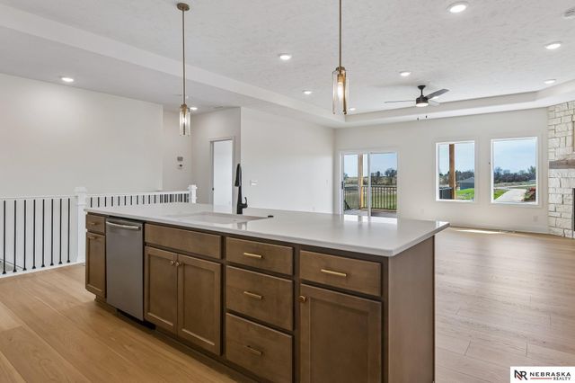 8815 Legacy Street, Papillion, NE 68046