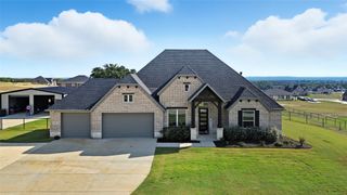 305 Monument Place, Reno, TX 76020