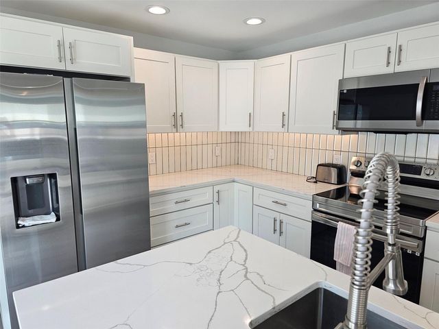5314 3RD AVENUE W, Bradenton, FL 34209